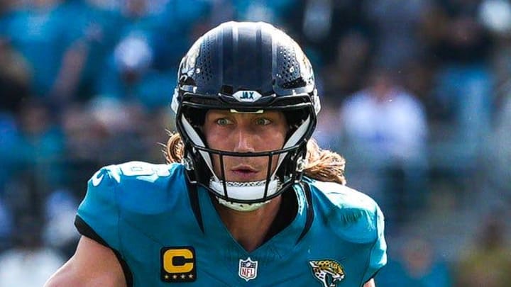 Jacksonville Jaguars quarterback Trevor Lawrence (16) scrambles during the second quarter in an NFL football AFC Wild Card playoff matchup, Sunday, Jan. 11, 2026, in Jacksonville, Fla. Bills lead 10-7 at the half over the Jaguars. [Doug Engle/Florida Times-Union]