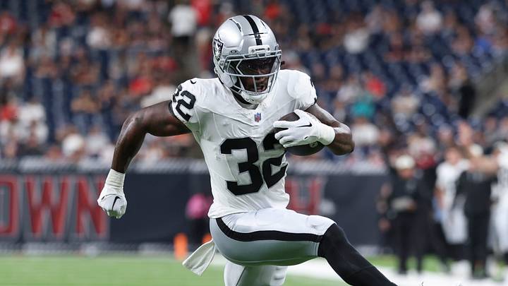 Aug 20, 2026; Houston, Texas, USA; Las Vegas Raiders running back Dare Ogunbowale (32) runs for a touchdown during the fourth quarter against the Houston Texans at Reliant Stadium. Mandatory Credit: Troy Taormina-Imagn Images Aug 20, 2026; Houston, Texas, USA; Las Vegas Raiders running back Dare Ogunbowale (32) runs for a touchdown during the fourth quarter against the Houston Texans at Reliant Stadium. Mandatory Credit: Troy Taormina-Imagn Images