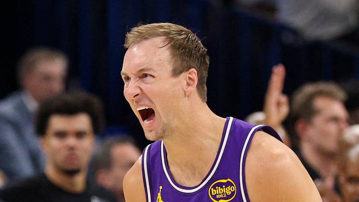 Orlando, Florida, USA; Los Angeles Lakers guard Luke Kennard (10) reacts after hitting a game winning basket at the buzzer against the Orlando Magic in the fourth quarter at Kia Center on Mar 21, 2026. Orlando, Florida, USA; Los Angeles Lakers guard Luke Kennard (10) reacts after hitting a game winning basket at the buzzer against the Orlando Magic in the fourth quarter at Kia Center on Mar 21, 2026.