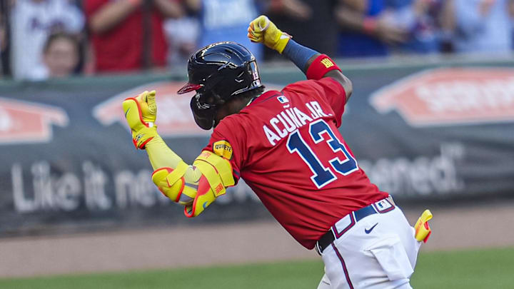 Acuña is back like he never left