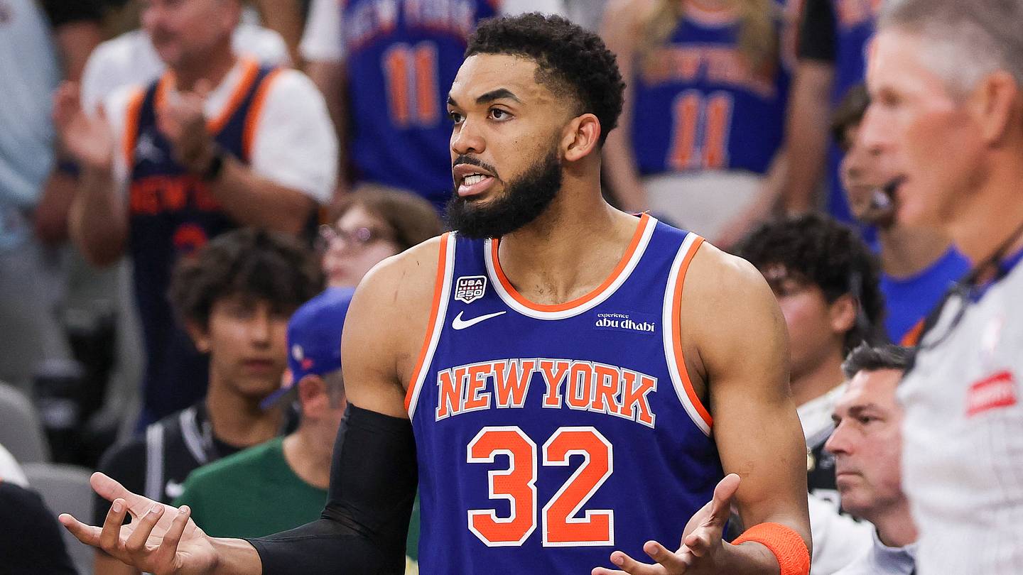 Knicks' stance on Karl-Anthony Towns and Andre Drummond hints at a rotation shakeup
