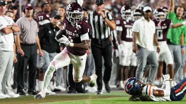Texas A&M Aggies wide receiver Mario Craver (1) running with the football in the second half against the UTSA Roadrunners at Kyle Field.
