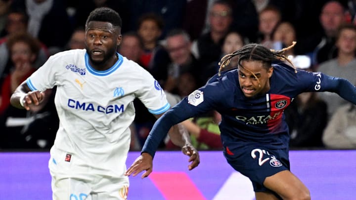 L'OM de Mbemba a pris l'eau contre le PSG de Barcola ce dimanche soir.