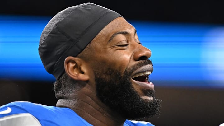 Detroit Lions defensive end Za'Darius Smith (99).