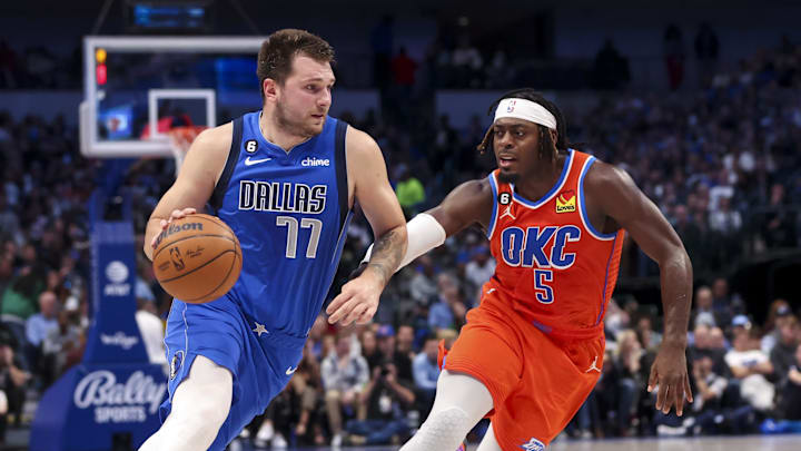 Oct 29, 2022; Dallas, Texas, USA;  Dallas Mavericks guard Luka Doncic (77) drives to the basket as