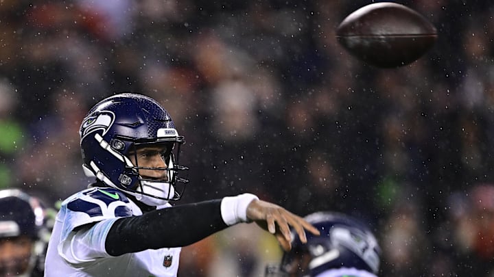 Dec 26, 2024; Chicago, Illinois, USA; Seattle Seahawks quarterback Geno Smith (7) passes the ball against the Chicago Bears during the third quarter at Soldier Field. Mandatory Credit: Daniel Bartel-Imagn Images Dec 26, 2024; Chicago, Illinois, USA; Seattle Seahawks quarterback Geno Smith (7) passes the ball against the Chicago Bears during the third quarter at Soldier Field. Mandatory Credit: Daniel Bartel-Imagn Images