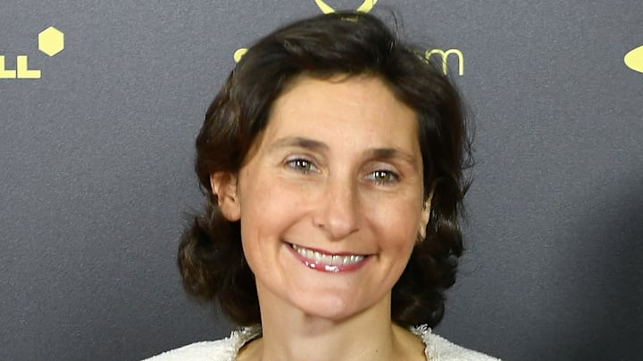 Amélie Oudéa-Castéra réagit suite aux chants homophobes des Parisiens.