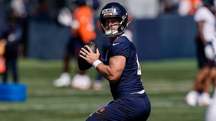 Jul 23, 2025; Englewood, CO, USA; Denver Broncos quarterback Sam Ehlinger (4) during Denver Broncos Training Camp. Jul 23, 2025; Englewood, CO, USA; Denver Broncos quarterback Sam Ehlinger (4) during Denver Broncos Training Camp.