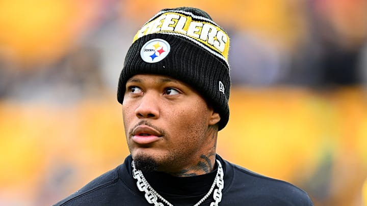 Washington Commanders defensive end Preston Smith