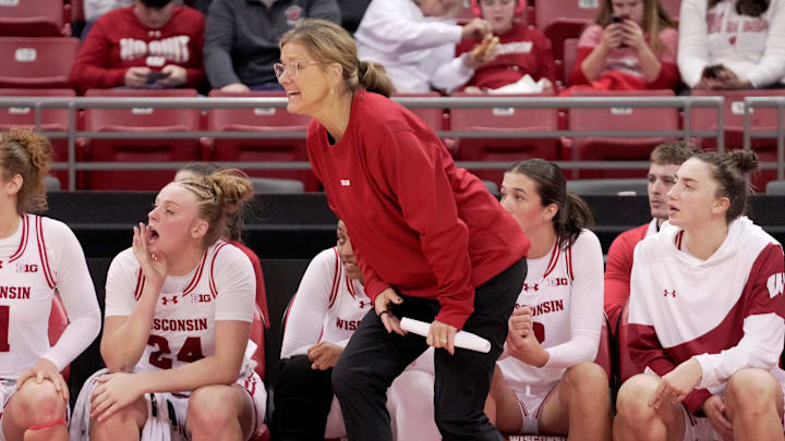 Wisconsin head coach Robin Pingeton.