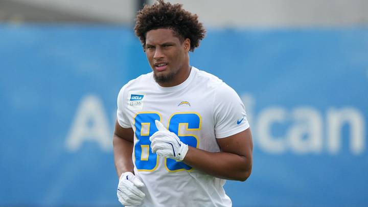 May 11, 2026; El Segundo, CA, USA; Los Angeles Chargers tight end Oronde Gadsden (86) during offseason workouts at The Bolt. Mandatory Credit: Kirby Lee-Imagn Images May 11, 2026; El Segundo, CA, USA; Los Angeles Chargers tight end Oronde Gadsden (86) during offseason workouts at The Bolt. Mandatory Credit: Kirby Lee-Imagn Images