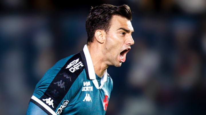 Léo Jardim se reuniu novamente com o Vasco