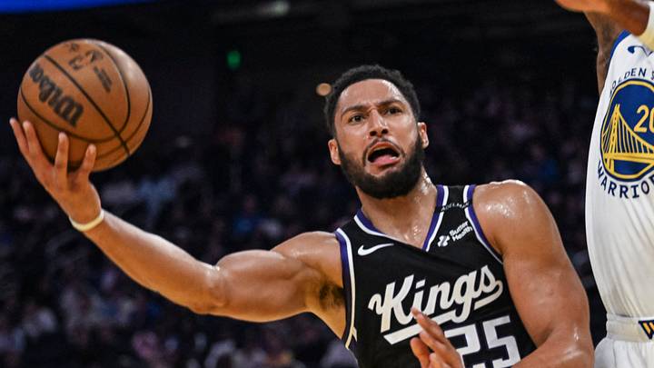 Oct 10, 2026; San Francisco, California, USA; Sacramento Kings guard Ben Simmons (25) goes for a layup against Golden State Warriors center Al Horford (20) during the first quarter at Chase Center. Mandatory Credit: Justine Willard-Imagn Images Oct 10, 2026; San Francisco, California, USA; Sacramento Kings guard Ben Simmons (25) goes for a layup against Golden State Warriors center Al Horford (20) during the first quarter at Chase Center. Mandatory Credit: Justine Willard-Imagn Images