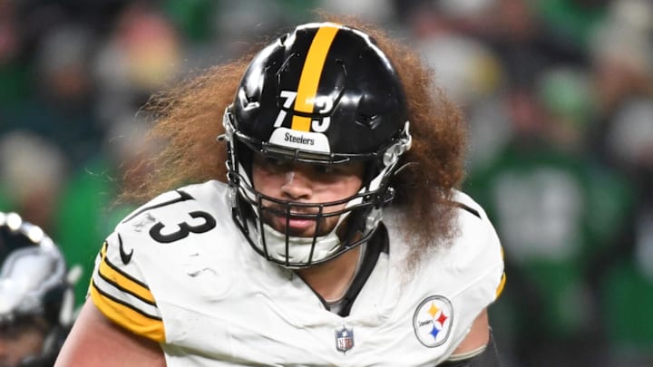 Pittsburgh Steelers guard Isaac Seumalo