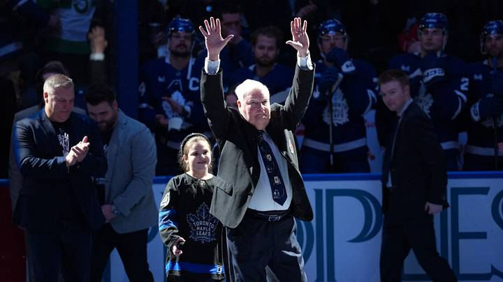 Dec 16, 2025; Toronto, Ontario, CAN; Toronto Maple Leafs broadcaster Joe Bowen acknowledges the crowd after being recognized for his years of broadcasting before a game against the Chicago Blackhawks at Scotiabank Arena. Mandatory Credit: Nick Turchiaro-Imagn Images Dec 16, 2025; Toronto, Ontario, CAN; Toronto Maple Leafs broadcaster Joe Bowen acknowledges the crowd after being recognized for his years of broadcasting before a game against the Chicago Blackhawks at Scotiabank Arena. Mandatory Credit: Nick Turchiaro-Imagn Images