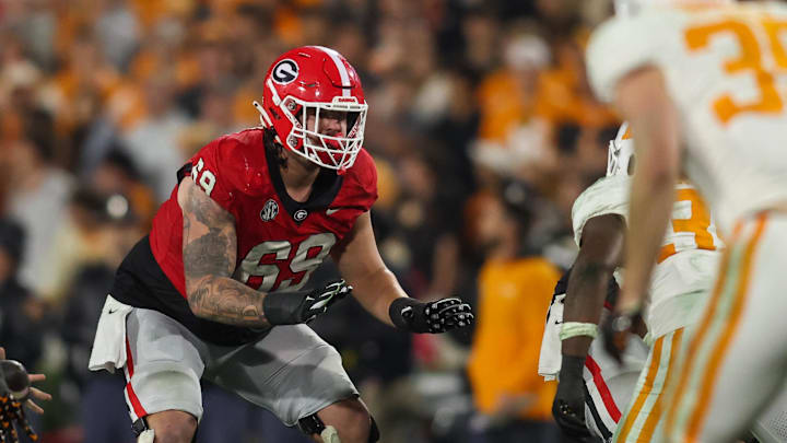Georgia Bulldogs offensive lineman Tate Ratledge (69).