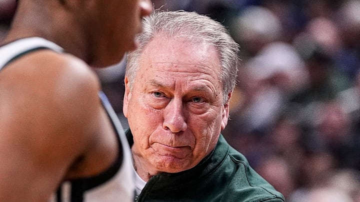 Michigan State head coach Tom Izzo talks to guard Jeremy Fears Jr. (1) after a play against Louisville during the first half of NCAA Tournament Second Round at KeyBank Center in Buffalo on Saturday, March 21, 2026.