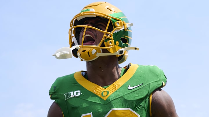 Oregon Ducks tight end Kenyon Sadiq Oregon Ducks tight end Kenyon Sadiq