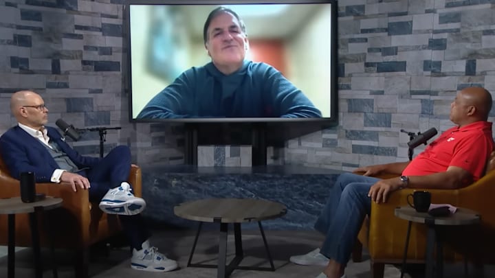 Ernie Johnson, Charles Barkley and Mark Cuban have a discussion on 'The Steam Room' podcast. 