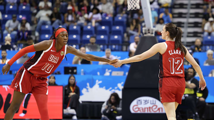 Rhyne Howard scored 18 points and Caitlin Clark scored 14 points vs. New Zealand. Rhyne Howard scored 18 points and Caitlin Clark scored 14 points vs. New Zealand.