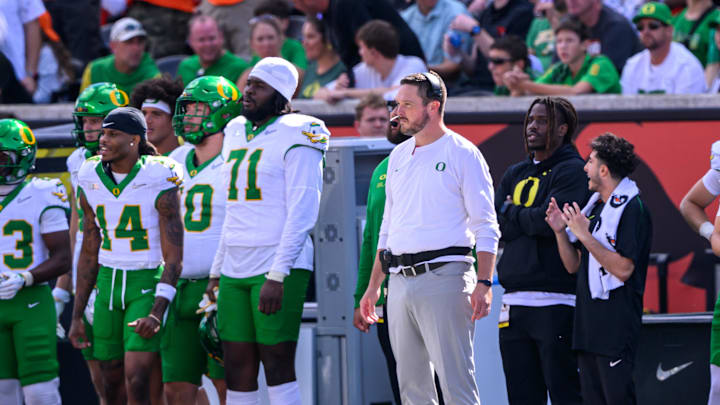 Sep 14, 2024; Corvallis, Oregon, USA; Oregon Ducks head coach Dan Lanning on the sidelines during the second half against the Oregon State Beavers at Reser Stadium. Mandatory Credit: Craig Strobeck-Imagn Images Sep 14, 2024; Corvallis, Oregon, USA; Oregon Ducks head coach Dan Lanning on the sidelines during the second half against the Oregon State Beavers at Reser Stadium. Mandatory Credit: Craig Strobeck-Imagn Images