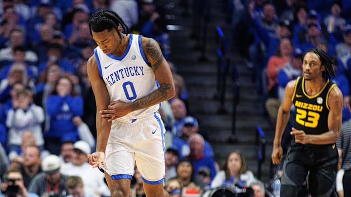 Kentucky Wildcats guard Rob Dillingham (0)