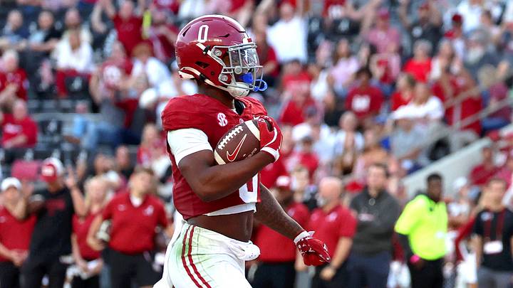 Nov 22, 2025; Tuscaloosa, Alabama, USA; Alabama Crimson Tide running back AK Dear (0) waltzes into the endzone during the second half against the Eastern Illinois Panthers at Saban Field at Bryant-Denny Stadium. Mandatory Credit: David Leong-Imagn Images Nov 22, 2025; Tuscaloosa, Alabama, USA; Alabama Crimson Tide running back AK Dear (0) waltzes into the endzone during the second half against the Eastern Illinois Panthers at Saban Field at Bryant-Denny Stadium. Mandatory Credit: David Leong-Imagn Images