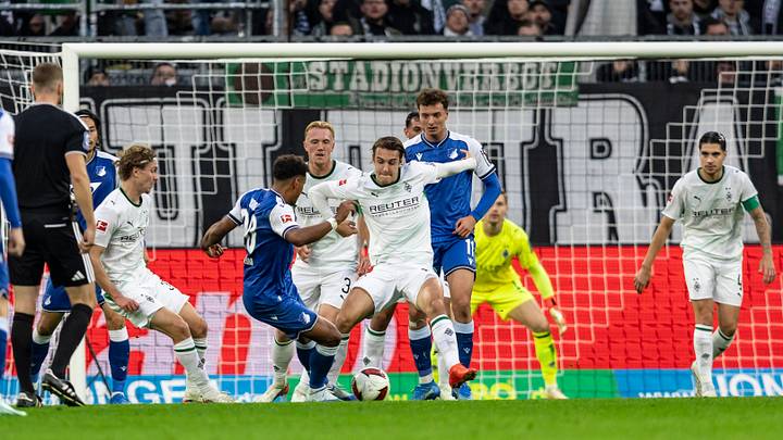 Florian Neuhaus und die Gladbacher Defensive kassieren viel Kritik Florian Neuhaus und die Gladbacher Defensive kassieren viel Kritik