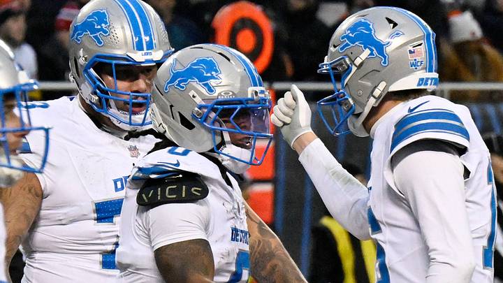 Detroit Lions running back Jahmyr Gibbs (0) celebrates with teammates after scoring a touchdown against Bears Detroit Lions running back Jahmyr Gibbs (0) celebrates with teammates after scoring a touchdown against Bears