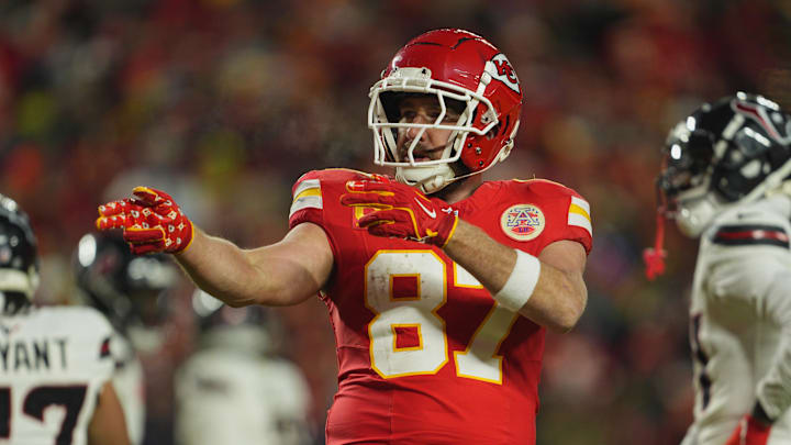 Kansas City Chiefs tight end Travis Kelce reacts to catching a pass.