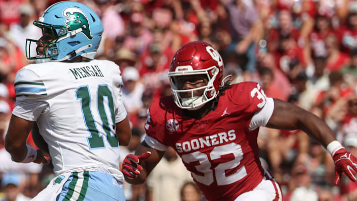 Oklahoma Sooners defensive lineman R Mason Thomas 