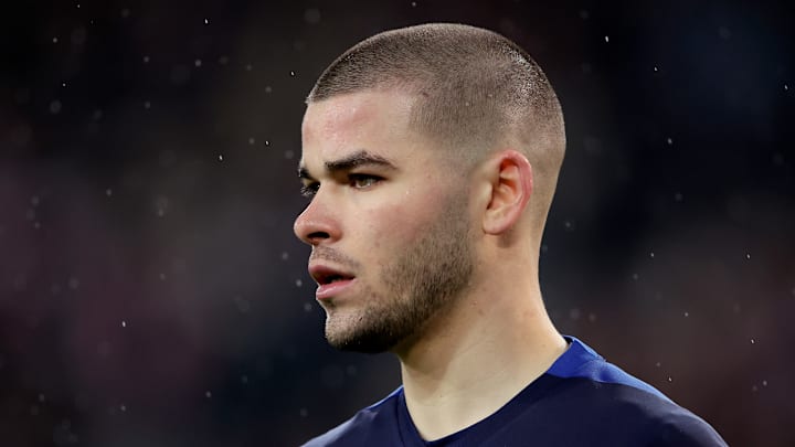 Lucas Chevalier est un joueur du PSG. Lucas Chevalier est un joueur du PSG.