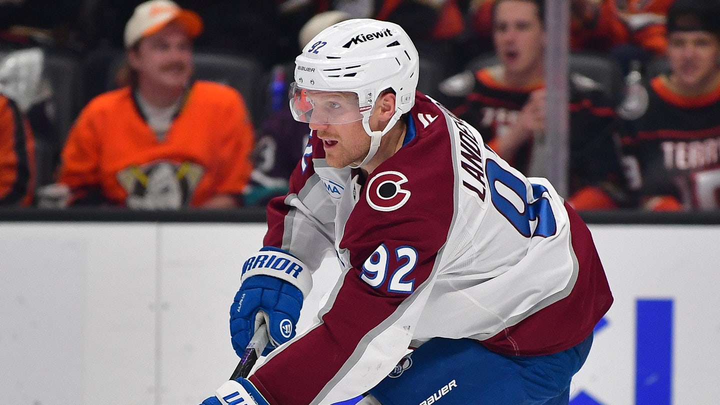 Avalanche Lose Captain to Lower-Body Injury