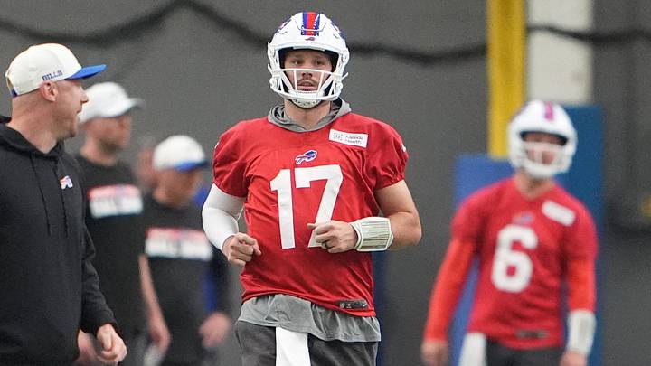Buffalo Bills quarterback Josh Allen (17) during Buffalo Bills Minicamp. Buffalo Bills quarterback Josh Allen (17) during Buffalo Bills Minicamp.