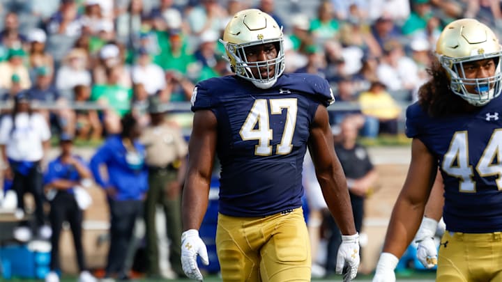 Notre Dame defensive lineman Jason Onye
