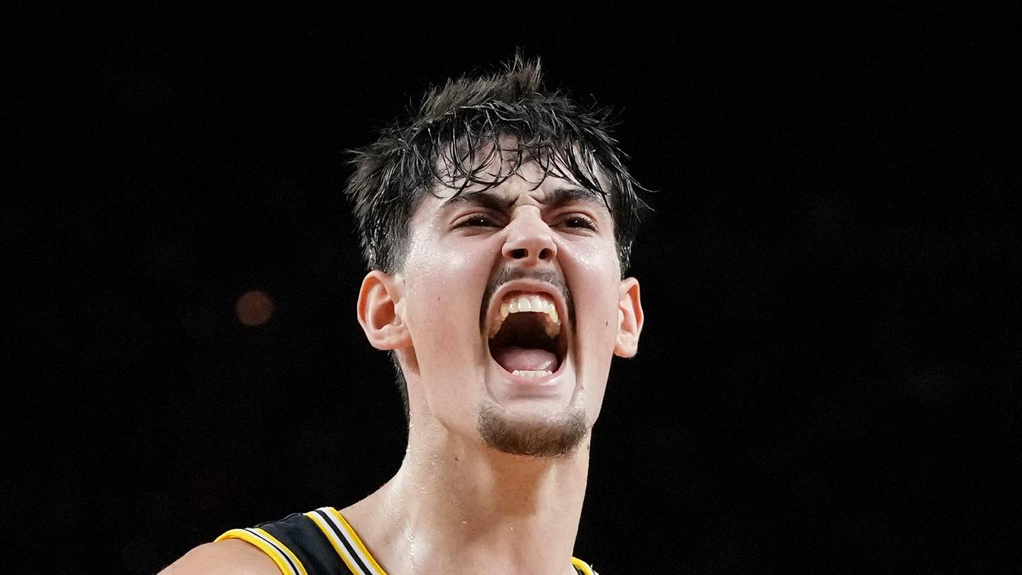 Bucks' Aday Mara interest speaks volumes without saying a word