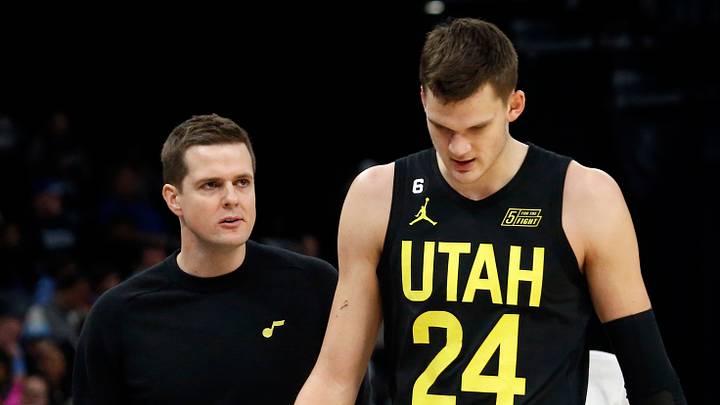 Jan 8, 2023; Memphis, Tennessee, USA; Utah Jazz head coach Will Hardy (left) talks with center Walker Kessler (24) as he checks out of the game during the first half against the Memphis Grizzlies at FedExForum. Mandatory Credit: Petre Thomas-USA TODAY Sports Jan 8, 2023; Memphis, Tennessee, USA; Utah Jazz head coach Will Hardy (left) talks with center Walker Kessler (24) as he checks out of the game during the first half against the Memphis Grizzlies at FedExForum. Mandatory Credit: Petre Thomas-USA TODAY Sports