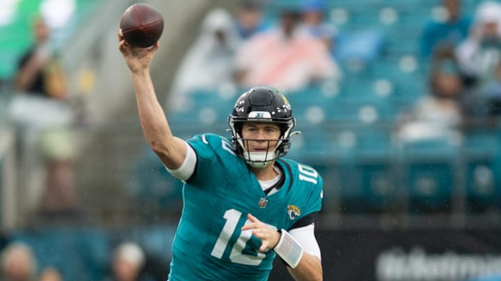 Dec 29, 2024; Jacksonville, Florida, USA; Jacksonville Jaguars quarterback Mac Jones (10) throws the ball against the Tennessee Titans in the first quarter at EverBank Stadium. Mandatory Credit: Jeremy Reper-Imagn Images Dec 29, 2024; Jacksonville, Florida, USA; Jacksonville Jaguars quarterback Mac Jones (10) throws the ball against the Tennessee Titans in the first quarter at EverBank Stadium. Mandatory Credit: Jeremy Reper-Imagn Images