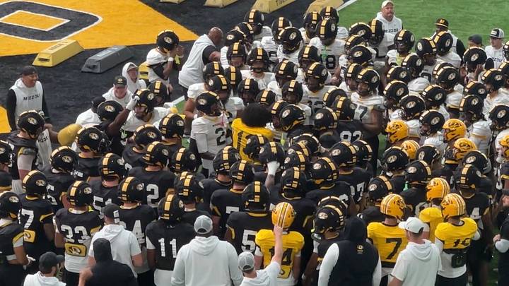 Austin Simmons breaking down Mizzou's fall camp practice 