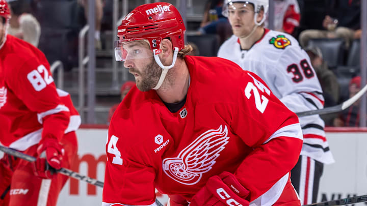 Chicago Blackhawks v Detroit Red Wings Chicago Blackhawks v Detroit Red Wings