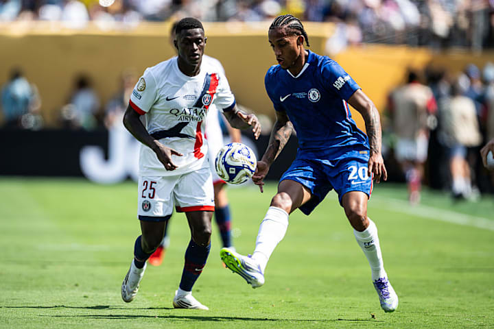 João Pedro, Nuno Mendes. 