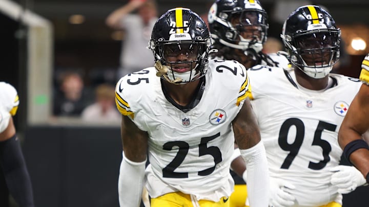 Sep 8, 2024; Atlanta, Georgia, USA; Pittsburgh Steelers safety DeShon Elliott (25) celebrates with teammates after an interception against the Atlanta Falcons in the first quarter at Mercedes-Benz Stadium. Mandatory Credit: Brett Davis-Imagn Images Sep 8, 2024; Atlanta, Georgia, USA; Pittsburgh Steelers safety DeShon Elliott (25) celebrates with teammates after an interception against the Atlanta Falcons in the first quarter at Mercedes-Benz Stadium. Mandatory Credit: Brett Davis-Imagn Images