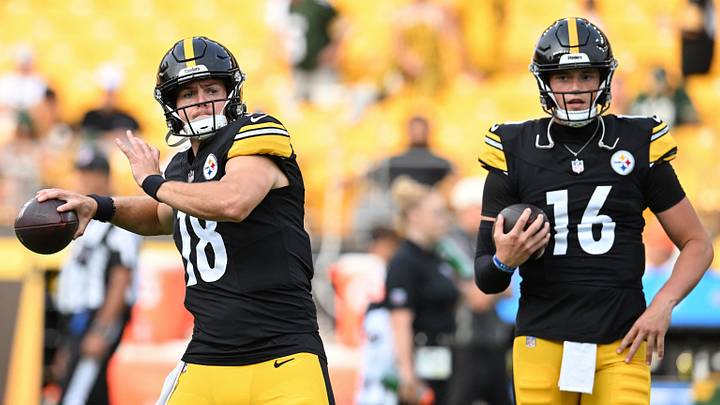 Aug 13, 2026; Pittsburgh, Pennsylvania, USA; Pittsburgh Steelers quarterbacks Will Howard (18) and Drew Allar (16) warm up for a pre-season game against the Green Bay Packers at Acrisure Stadium. Mandatory Credit: Barry Reeger-Imagn Images Aug 13, 2026; Pittsburgh, Pennsylvania, USA; Pittsburgh Steelers quarterbacks Will Howard (18) and Drew Allar (16) warm up for a pre-season game against the Green Bay Packers at Acrisure Stadium. Mandatory Credit: Barry Reeger-Imagn Images