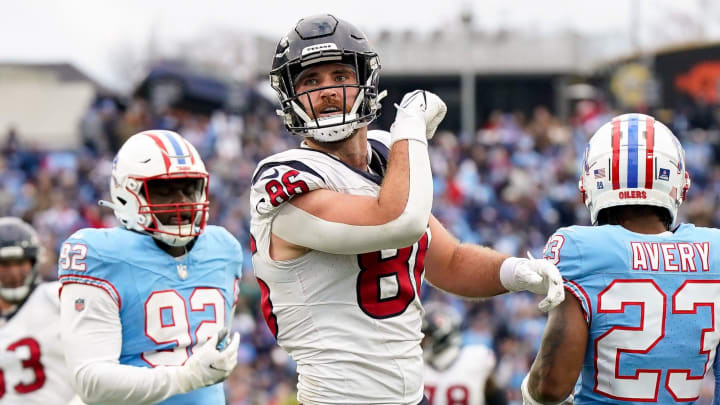 Houston Texans tight end Dalton Schultz (86) celebrates receiving a pass against the Tennessee Titans during the fourth quarter at Nissan Stadium in Nashville, Tenn., Sunday, Dec. 17, 2023.