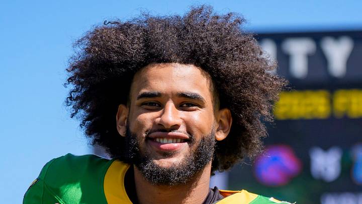 Oregon quarterback Dante Moore