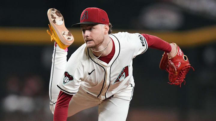 Arizona Diamondbacks right-hander Ryne Nelson (19) pitches against the Los Angeles Dodgers at Chase Field in Phoenix, on Sept. 24, 2025.