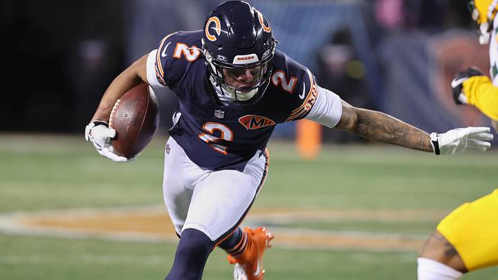 Chicago Bears wide receiver DJ Moore runs after the catch against the Green Bay Packers.
