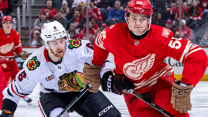 Chicago Blackhawks v Detroit Red Wings Chicago Blackhawks v Detroit Red Wings