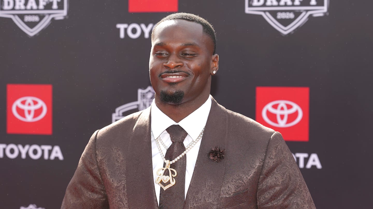 Jeremiyah Love's Gigantic Diamond Gold Chain Steals the Show at NFL Draft