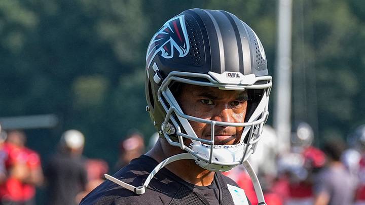 Atlanta Falcons quarterback Tua Tagovailoa 